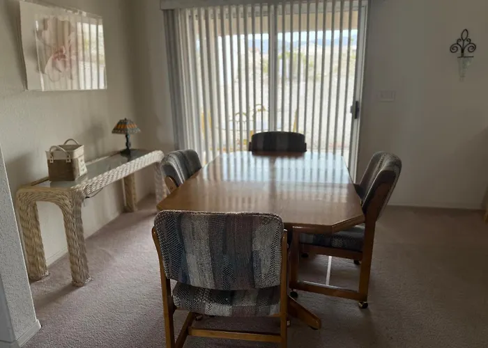 Cozy Desert Getaway Holiday home Lake Havasu City